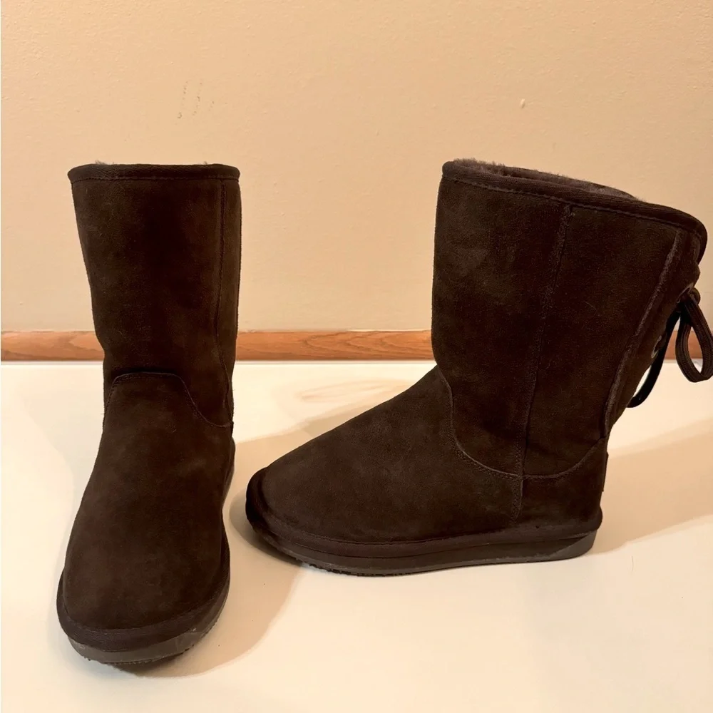 BooRoo size 7 brown suede boots with lace up backs